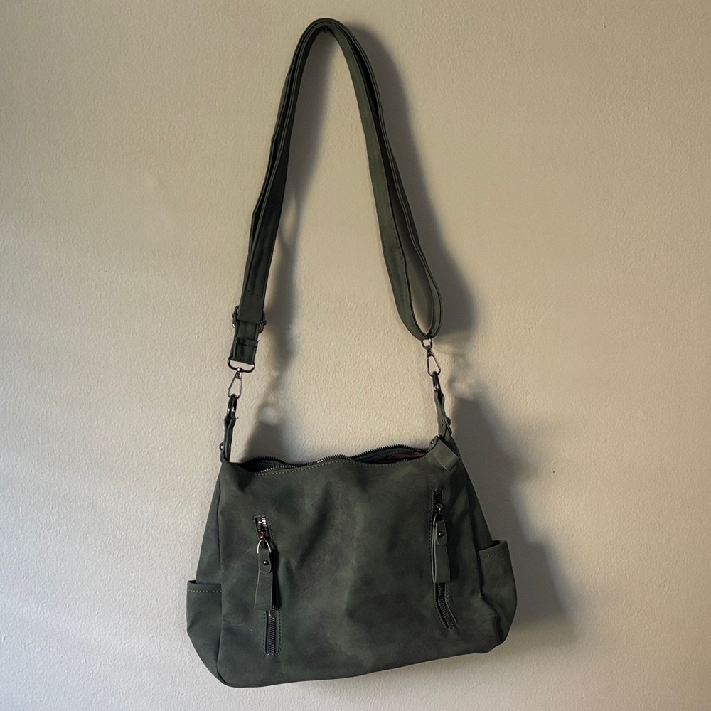 Elegant Green Shoulder Bag